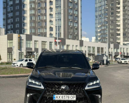 Черный Лексус ЛХ, объемом двигателя 5.66 л и пробегом 160 тыс. км за 70500 $, фото 1 на Automoto.ua