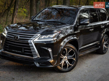 Лексус ЛХ 2018 у Києві на Automoto.ua Чорний Лексус ЛХ, об'ємом двигуна 4.46 л та пробігом 130 тис. км за 77000 $, фото 1 на Automoto.ua