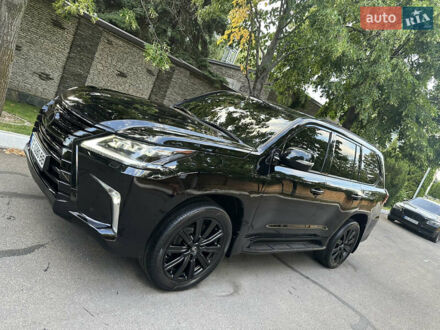 Лексус ЛХ 2018 у Дніпро (Дніпропетровську) на Automoto.ua Чорний Лексус ЛХ, об'ємом двигуна 5.66 л та пробігом 298 тис. км за 65000 $, фото 1 на Automoto.ua