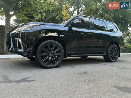 Лексус ЛХ 2018 у Дніпро (Дніпропетровську) на Automoto.ua Чорний Лексус ЛХ, об'ємом двигуна 5.66 л та пробігом 158 тис. км за 69900 $, фото 1 на Automoto.ua