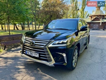 Черный Лексус ЛХ, объемом двигателя 4.46 л и пробегом 149 тыс. км за 59000 $, фото 1 на Automoto.ua
