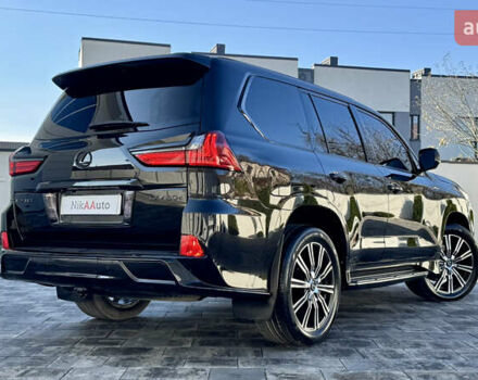 Черный Лексус ЛХ, объемом двигателя 4.46 л и пробегом 185 тыс. км за 67500 $, фото 1 на Automoto.ua