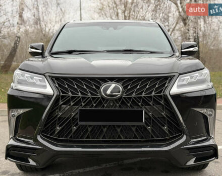 Чорний Лексус ЛХ, об'ємом двигуна 5.66 л та пробігом 55 тис. км за 81900 $, фото 1 на Automoto.ua