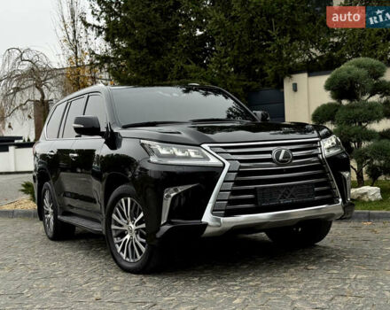 Черный Лексус ЛХ, объемом двигателя 4.46 л и пробегом 208 тыс. км за 70000 $, фото 1 на Automoto.ua