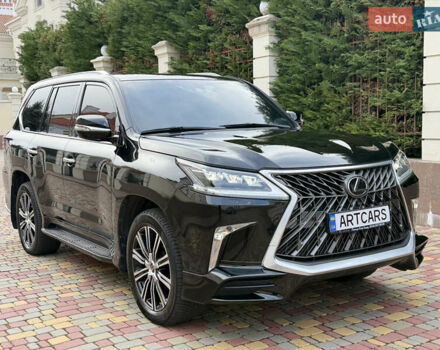 Черный Лексус ЛХ, объемом двигателя 5.66 л и пробегом 70 тыс. км за 81500 $, фото 1 на Automoto.ua