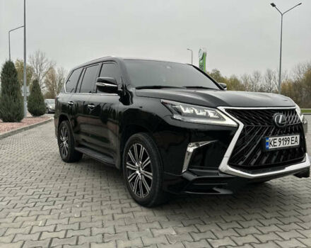 Черный Лексус ЛХ, объемом двигателя 5.66 л и пробегом 1 тыс. км за 72000 $, фото 1 на Automoto.ua