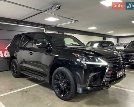 Чорний Лексус ЛХ, об'ємом двигуна 4.46 л та пробігом 85 тис. км за 82700 $, фото 1 на Automoto.ua