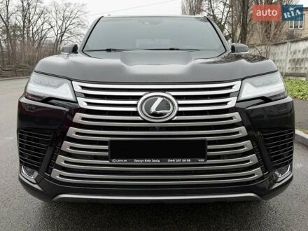 Черный Лексус ЛХ, объемом двигателя 3.35 л и пробегом 51 тыс. км за 112500 $, фото 1 на Automoto.ua