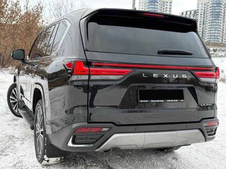 Черный Лексус ЛХ, объемом двигателя 3.3 л и пробегом 52 тыс. км за 110555 $, фото 1 на Automoto.ua