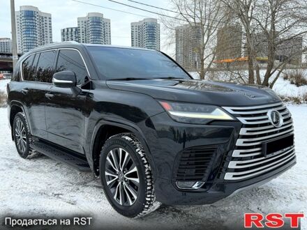 Черный Лексус ЛХ, объемом двигателя 3.3 л и пробегом 5200 тыс. км за 110555 $, фото 1 на Automoto.ua