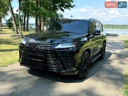 Черный Лексус ЛХ, объемом двигателя 3.35 л и пробегом 60 тыс. км за 116500 $, фото 1 на Automoto.ua
