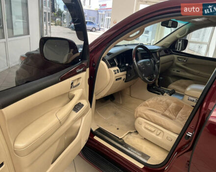 Красный Лексус ЛХ, объемом двигателя 5.66 л и пробегом 188 тыс. км за 35000 $, фото 11 на Automoto.ua