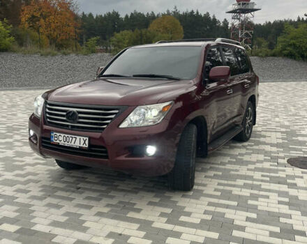 Лексус ЛХ 2011 в Львове на Automoto.ua Красный Лексус ЛХ, объемом двигателя 5.66 л и пробегом 235 тыс. км за 24900 $, фото 18 на Automoto.ua