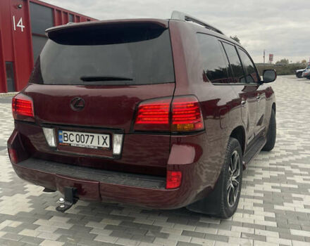 Лексус ЛХ 2011 в Львове на Automoto.ua Красный Лексус ЛХ, объемом двигателя 5.66 л и пробегом 235 тыс. км за 24900 $, фото 15 на Automoto.ua