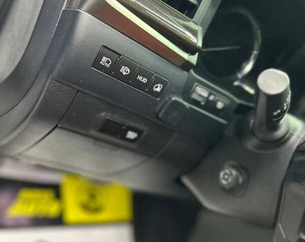 Красный Лексус ЛХ, объемом двигателя 5.7 л и пробегом 149 тыс. км за 74999 $, фото 11 на Automoto.ua