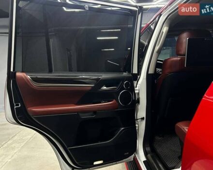 Красный Лексус ЛХ, объемом двигателя 5.7 л и пробегом 149 тыс. км за 74999 $, фото 15 на Automoto.ua