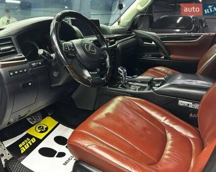 Красный Лексус ЛХ, объемом двигателя 5.7 л и пробегом 149 тыс. км за 74999 $, фото 7 на Automoto.ua