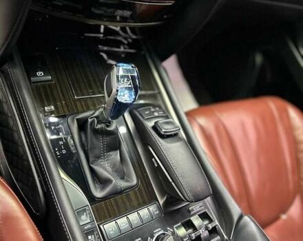 Красный Лексус ЛХ, объемом двигателя 5.7 л и пробегом 149 тыс. км за 74999 $, фото 12 на Automoto.ua