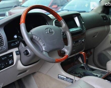 Лексус ЛХ, объемом двигателя 0 л и пробегом 248 тыс. км за 17777 $, фото 14 на Automoto.ua
