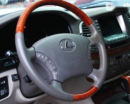 Лексус ЛХ, объемом двигателя 0 л и пробегом 248 тыс. км за 17777 $, фото 19 на Automoto.ua