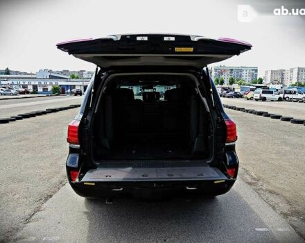 Лексус ЛХ, объемом двигателя 0 л и пробегом 262 тыс. км за 32500 $, фото 20 на Automoto.ua