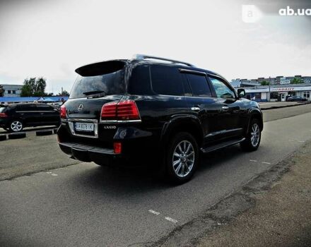 Лексус ЛХ, объемом двигателя 0 л и пробегом 262 тыс. км за 32500 $, фото 3 на Automoto.ua