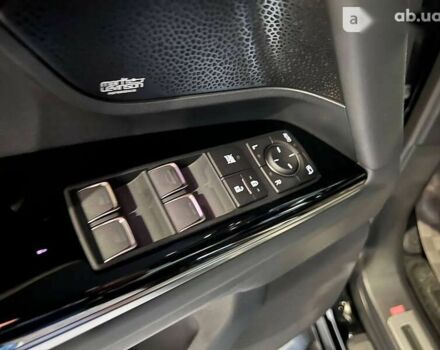 Лексус ЛХ, объемом двигателя 3.3 л и пробегом 1 тыс. км за 133500 $, фото 20 на Automoto.ua