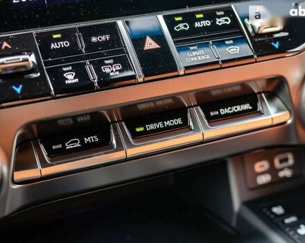 Лексус ЛХ, объемом двигателя 0 л и пробегом 1 тыс. км за 167000 $, фото 22 на Automoto.ua
