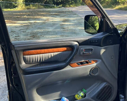 Лексус ЛХ, объемом двигателя 4.66 л и пробегом 420 тыс. км за 12700 $, фото 6 на Automoto.ua