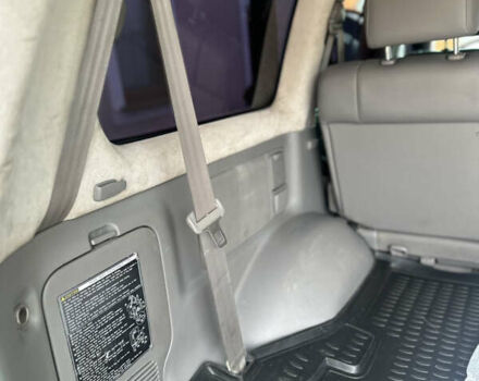 Лексус ЛХ, объемом двигателя 0 л и пробегом 310 тыс. км за 13500 $, фото 23 на Automoto.ua