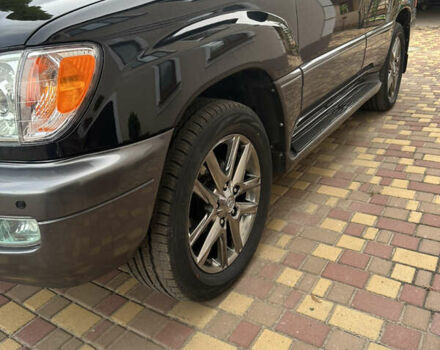 Лексус ЛХ, объемом двигателя 0 л и пробегом 310 тыс. км за 13500 $, фото 2 на Automoto.ua