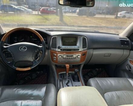 Лексус ЛХ, объемом двигателя 0 л и пробегом 495 тыс. км за 12800 $, фото 27 на Automoto.ua