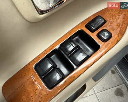 Лексус ЛХ 2006 у Києві на Automoto.ua Лексус ЛХ, об'ємом двигуна 4.67 л та пробігом 216 тис. км за 17999 $, фото 23 на Automoto.ua