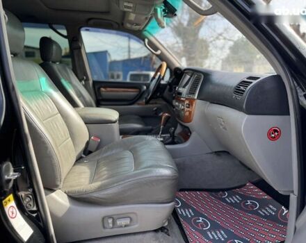 Лексус ЛХ, объемом двигателя 0 л и пробегом 495 тыс. км за 10800 $, фото 29 на Automoto.ua