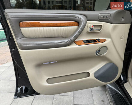 Лексус ЛХ 2006 у Києві на Automoto.ua Лексус ЛХ, об'ємом двигуна 4.67 л та пробігом 216 тис. км за 17999 $, фото 9 на Automoto.ua