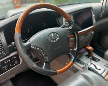 Лексус ЛХ, объемом двигателя 0 л и пробегом 310 тыс. км за 13500 $, фото 18 на Automoto.ua