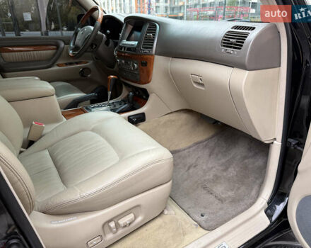 Лексус ЛХ 2006 у Києві на Automoto.ua Лексус ЛХ, об'ємом двигуна 4.67 л та пробігом 216 тис. км за 17999 $, фото 11 на Automoto.ua