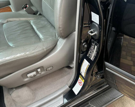 Лексус ЛХ, объемом двигателя 0 л и пробегом 310 тыс. км за 13500 $, фото 11 на Automoto.ua