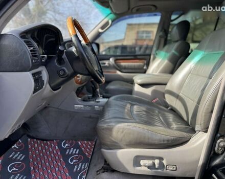 Лексус ЛХ, объемом двигателя 0 л и пробегом 495 тыс. км за 12800 $, фото 24 на Automoto.ua