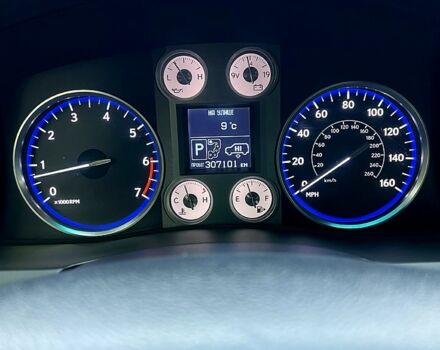 Лексус ЛХ, объемом двигателя 5.7 л и пробегом 300 тыс. км за 24000 $, фото 9 на Automoto.ua