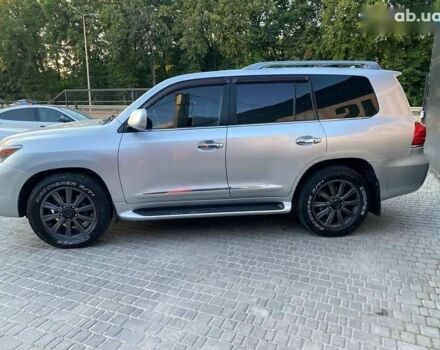 Лексус ЛХ, объемом двигателя 0 л и пробегом 300 тыс. км за 20500 $, фото 5 на Automoto.ua