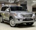 Лексус ЛХ, объемом двигателя 0 л и пробегом 351 тыс. км за 23000 $, фото 1 на Automoto.ua