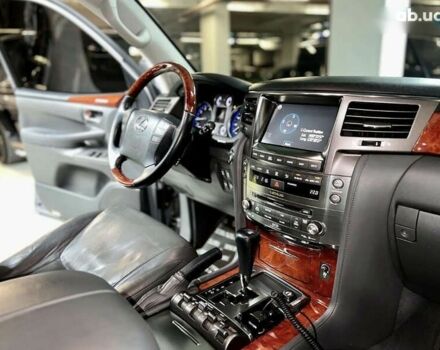 Лексус ЛХ, объемом двигателя 0 л и пробегом 351 тыс. км за 23000 $, фото 21 на Automoto.ua