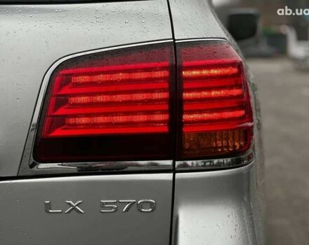 Лексус ЛХ, объемом двигателя 0 л и пробегом 259 тыс. км за 21990 $, фото 7 на Automoto.ua