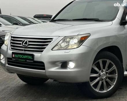 Лексус ЛХ, объемом двигателя 0 л и пробегом 259 тыс. км за 21990 $, фото 2 на Automoto.ua