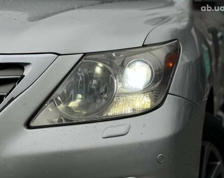 Лексус ЛХ, объемом двигателя 0 л и пробегом 259 тыс. км за 21990 $, фото 1 на Automoto.ua