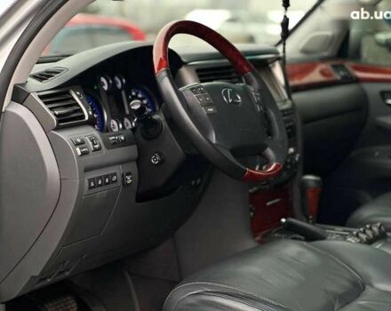 Лексус ЛХ, объемом двигателя 0 л и пробегом 259 тыс. км за 21990 $, фото 9 на Automoto.ua