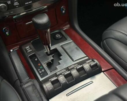 Лексус ЛХ, объемом двигателя 0 л и пробегом 259 тыс. км за 21990 $, фото 26 на Automoto.ua