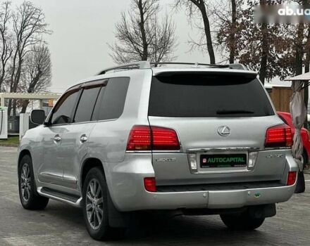 Лексус ЛХ, объемом двигателя 0 л и пробегом 259 тыс. км за 21990 $, фото 5 на Automoto.ua