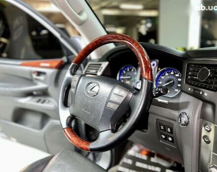 Лексус ЛХ, объемом двигателя 0 л и пробегом 351 тыс. км за 23000 $, фото 19 на Automoto.ua